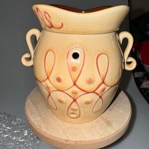 SCENTSY WAX WARMER [NOD]